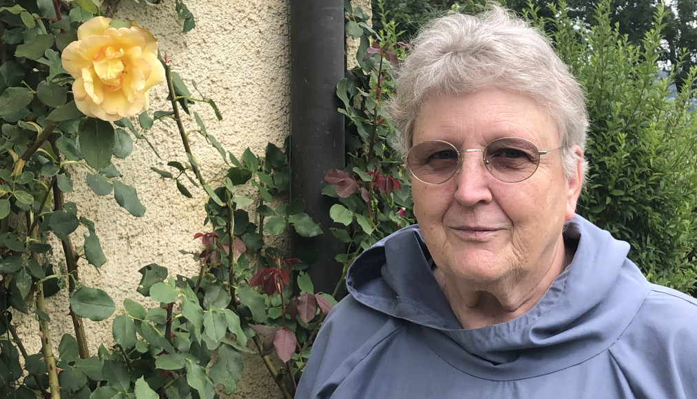Françoise Mathez, soeur de Grandchamp et auteure de &quot;Aux invités de la vie&quot; / ©Gabrielle Desarzens / RTSreligion