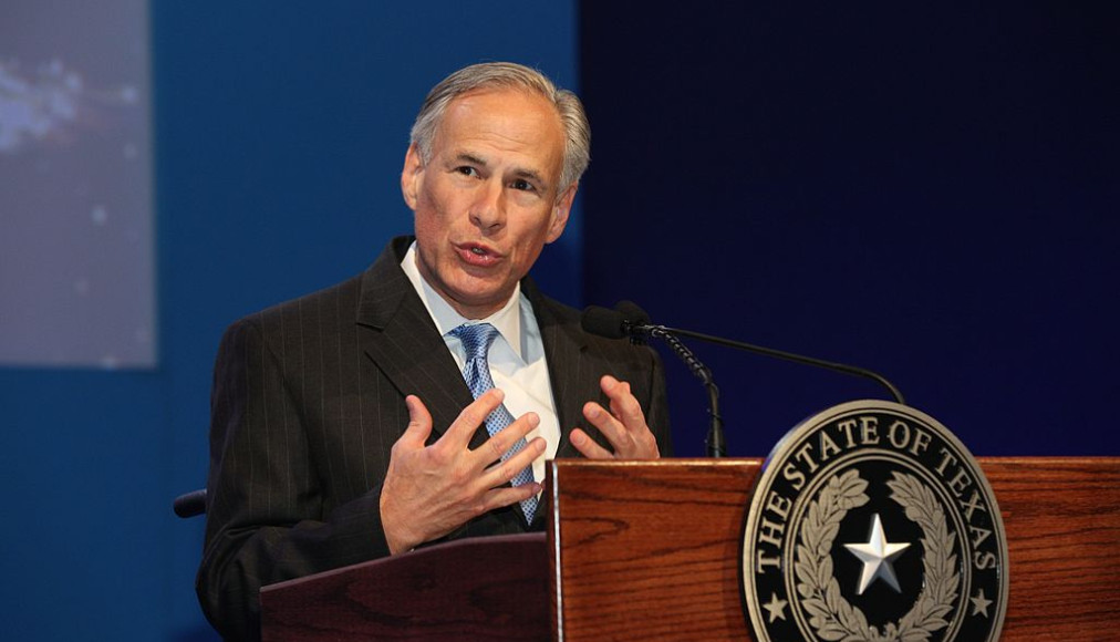 Greg Abbott, gouverneur du Texas Greg Abbott, gouverneur du Texas / ©World Travel & Tourism Council, CC BY 2.0 Wikimedia Commons