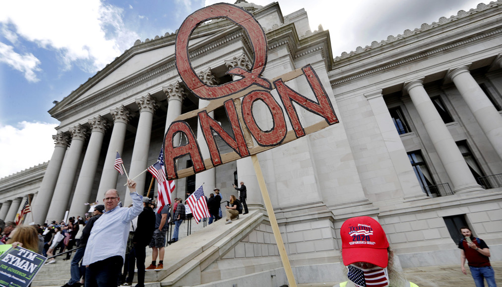 Grâce à un sondage, il a récemment été permis d’établir que les théories conspirationnistes ont la peau dure aux États-Unis du côté des républicains et des évangéliques, de même que la théorie selon laquelle l’attaque du Capitole serait un coup monté par l’Antifa. Grâce à un sondage, il a récemment été permis d’établir que les théories conspirationnistes ont la peau dure aux États-Unis du côté des républicains et des évangéliques, de même que la théorie selon laquelle l’attaque du Capitole serait un coup monté par l’Antifa. / RNS