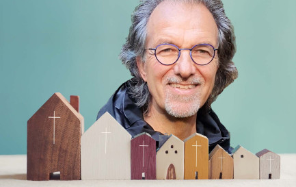Michel Maxime Egger, penseur, auteur et fondateur du laboratoire de transition écologique auprès des ONG Pain pour le prochain et Action de carême est l'invité du podcast de la rédaction  Michel Maxime Egger, penseur, auteur et fondateur du laboratoire de transition écologique auprès des ONG Pain pour le prochain et Action de carême est l'invité du podcast de la rédaction / photomontage DR / iStock