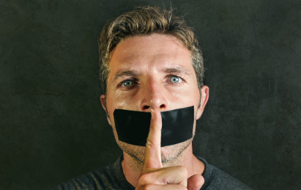 Le cas d’un instituteur sanctionné pour avoir lu la Bible pose à nouveaux frais la question de la place de la religion dans la société française. Le cas d’un instituteur sanctionné pour avoir lu la Bible pose à nouveaux frais la question de la place de la religion dans la société française. / IStock